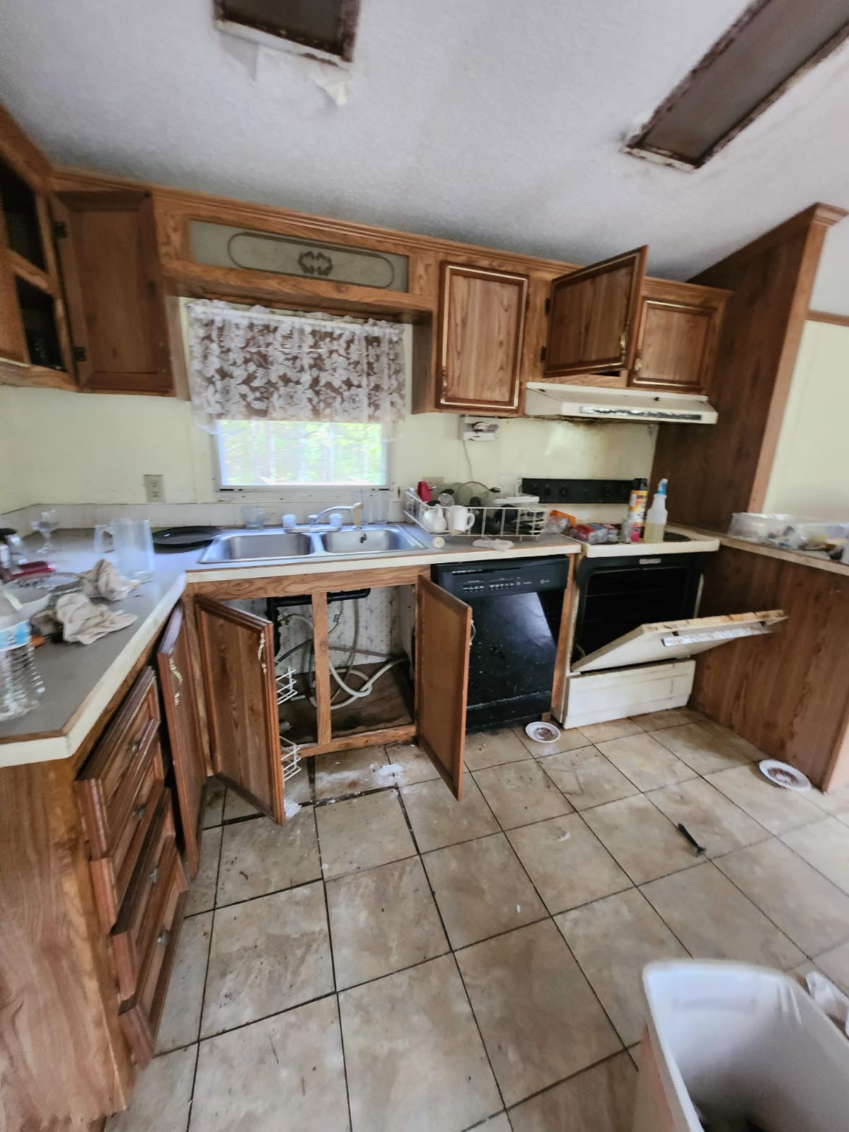 109 Creekview Dr, Vass, NC 28394