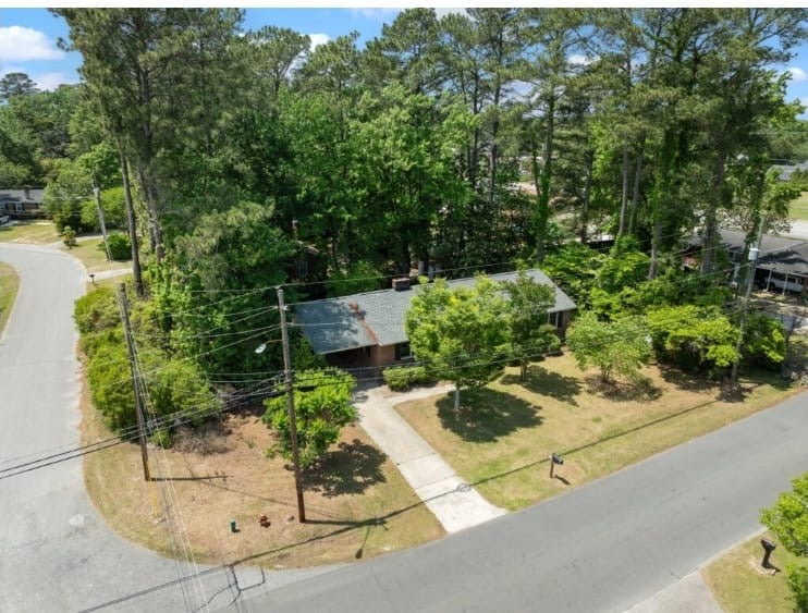 102 Adams Blvd. Greenville, NC 27858
