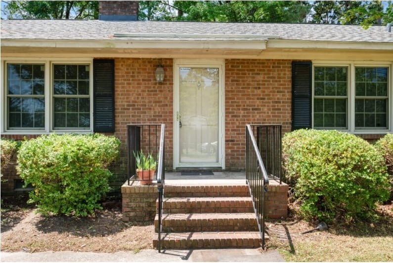 102 Adams Blvd. Greenville, NC 27858