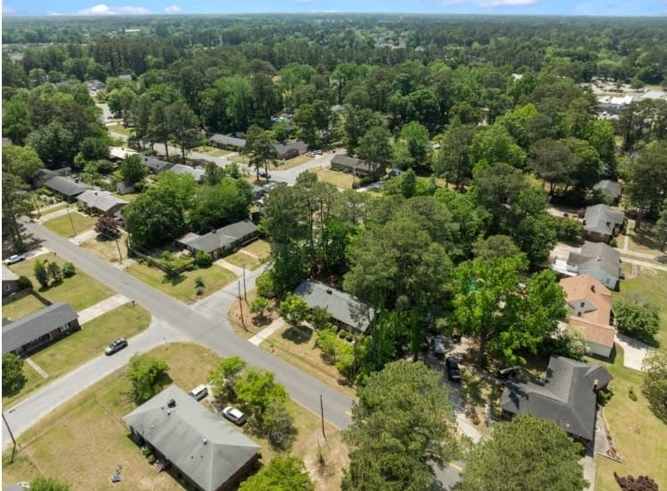 102 Adams Blvd. Greenville, NC 27858