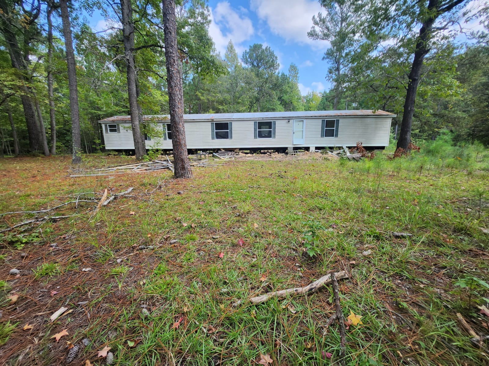 109 Creekview Dr, Vass, NC 28394