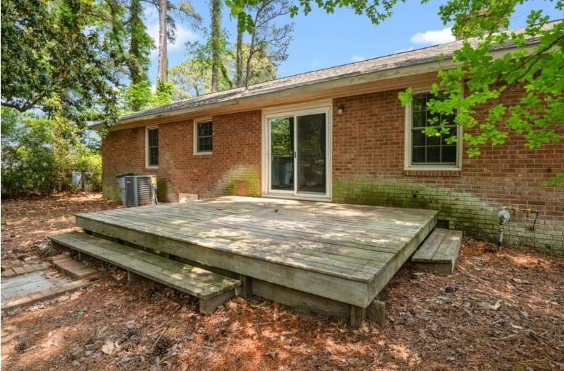 102 Adams Blvd. Greenville, NC 27858