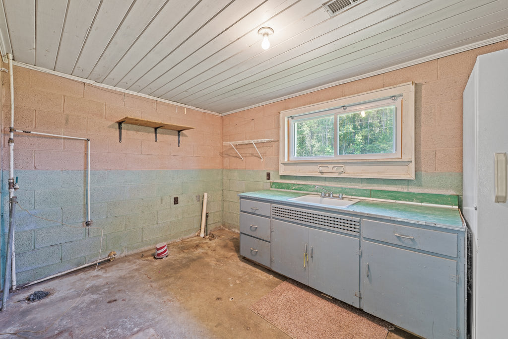 390 Richardson Rd. Dover NC 28526