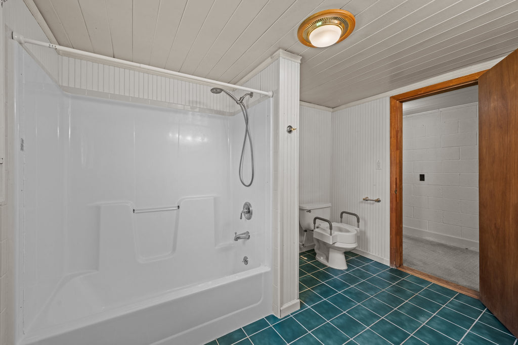 390 Richardson Rd. Dover NC 28526