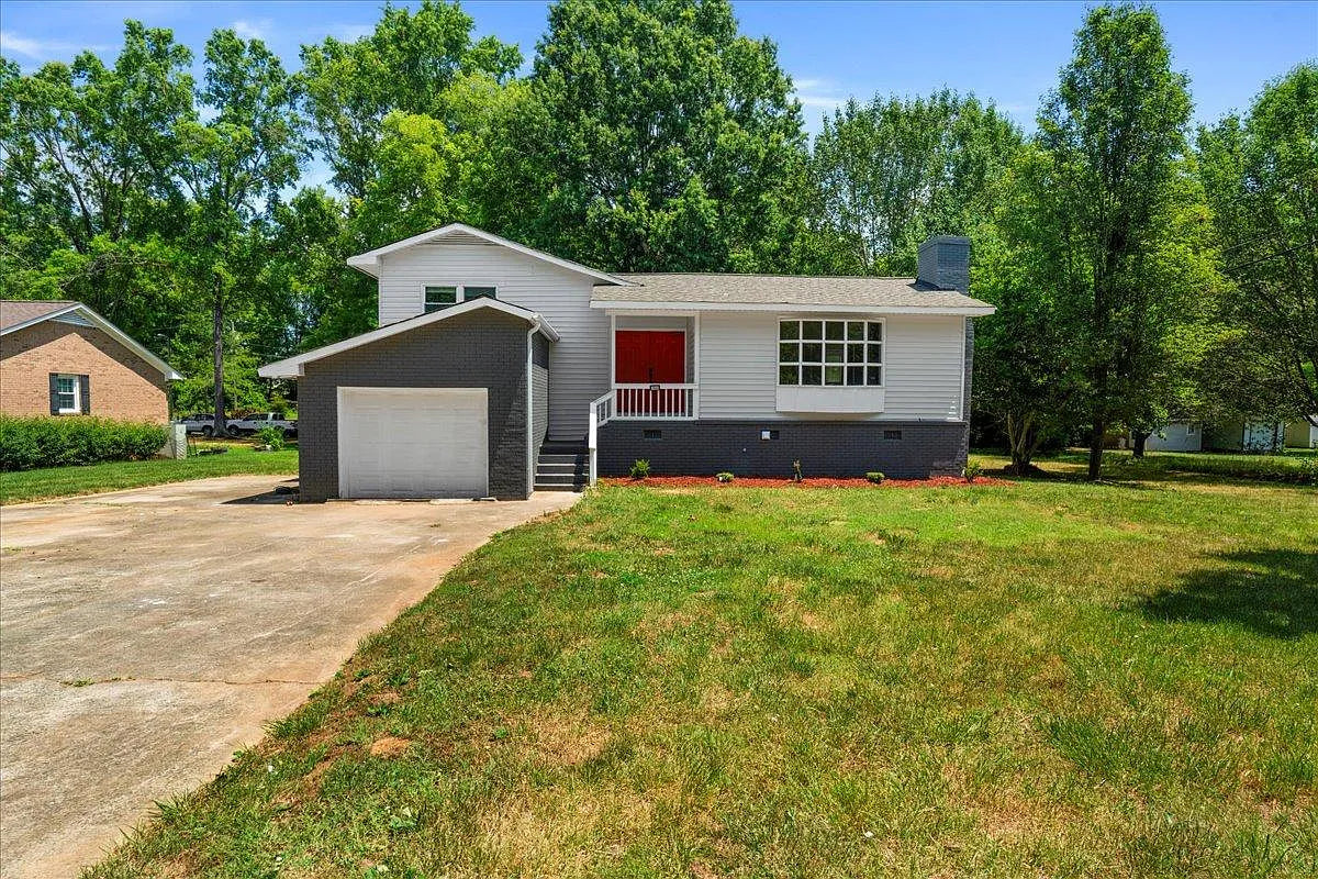 1844 Brier Ln. Graham, NC