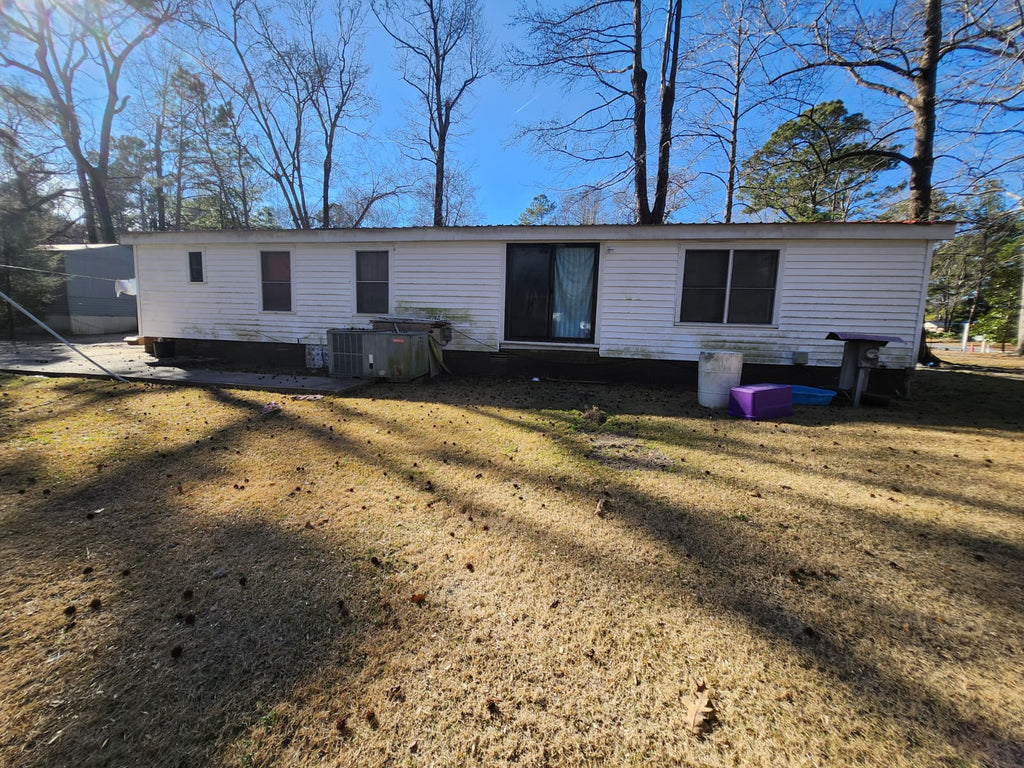 2211 Beechnut Dr, Kinston, NC 28504