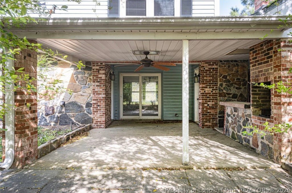 563 Alleghany Rd, Fayetteville, NC 28304