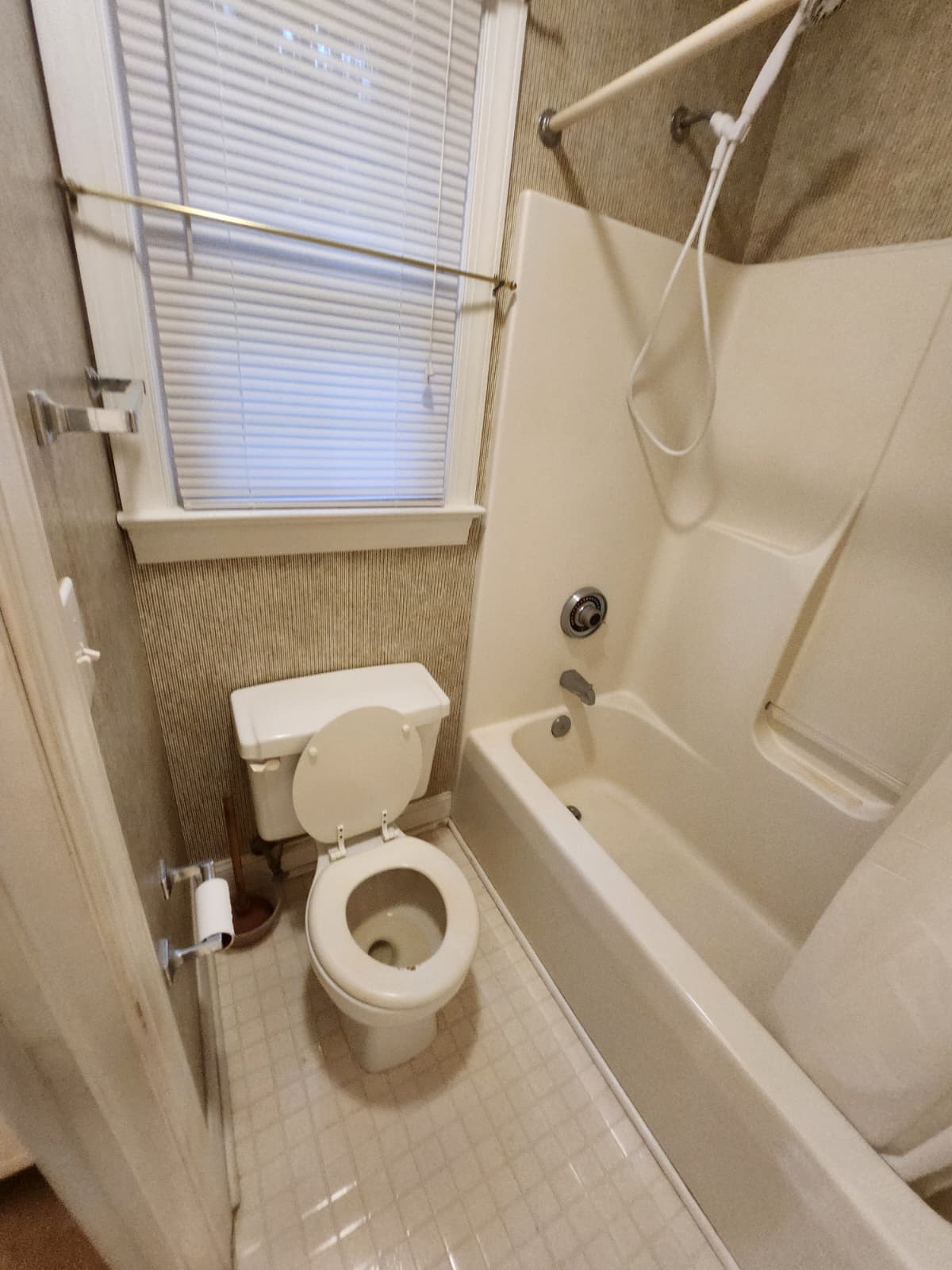 3409 Neuma Dr, Zebulon, NC 27597