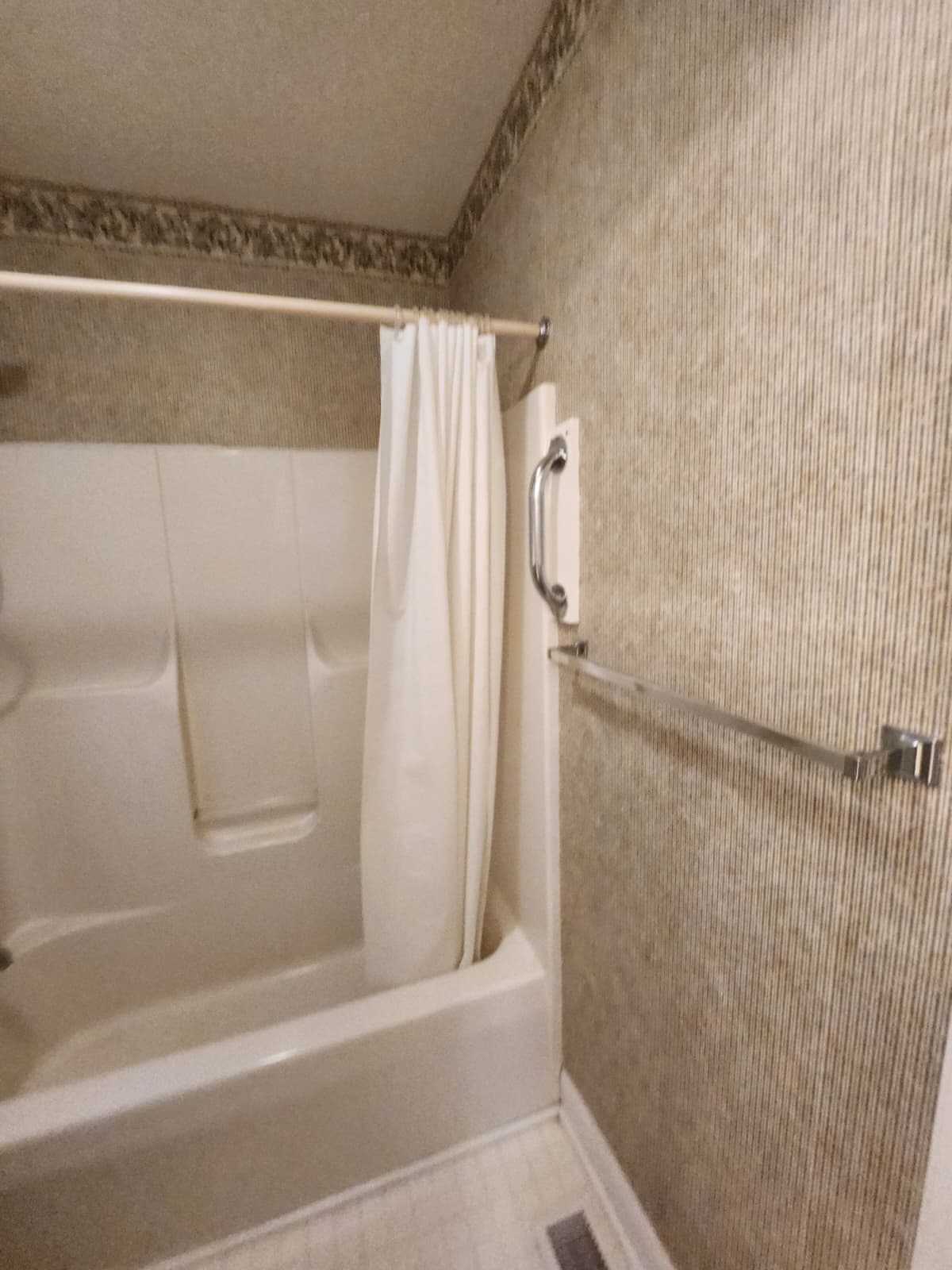 3409 Neuma Dr, Zebulon, NC 27597