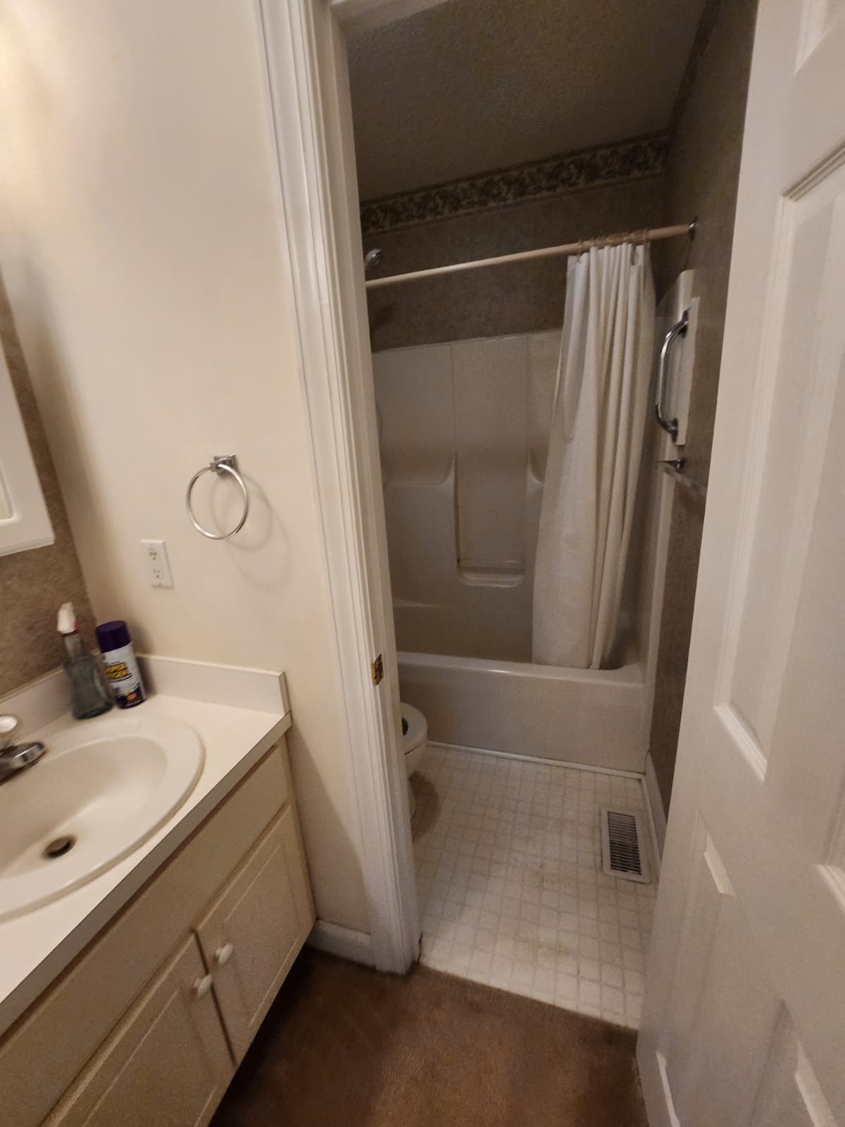 3409 Neuma Dr, Zebulon, NC 27597