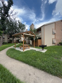10202 Forum Pk Houston, TX 77036