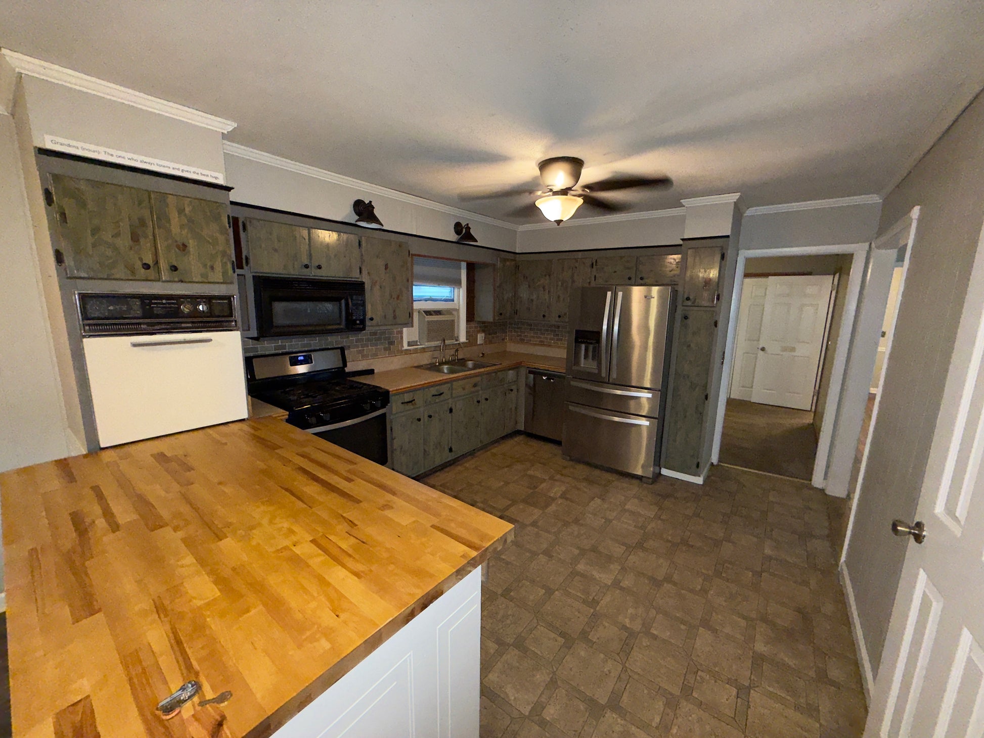 2934 Academy St, Sanford, NC 27332