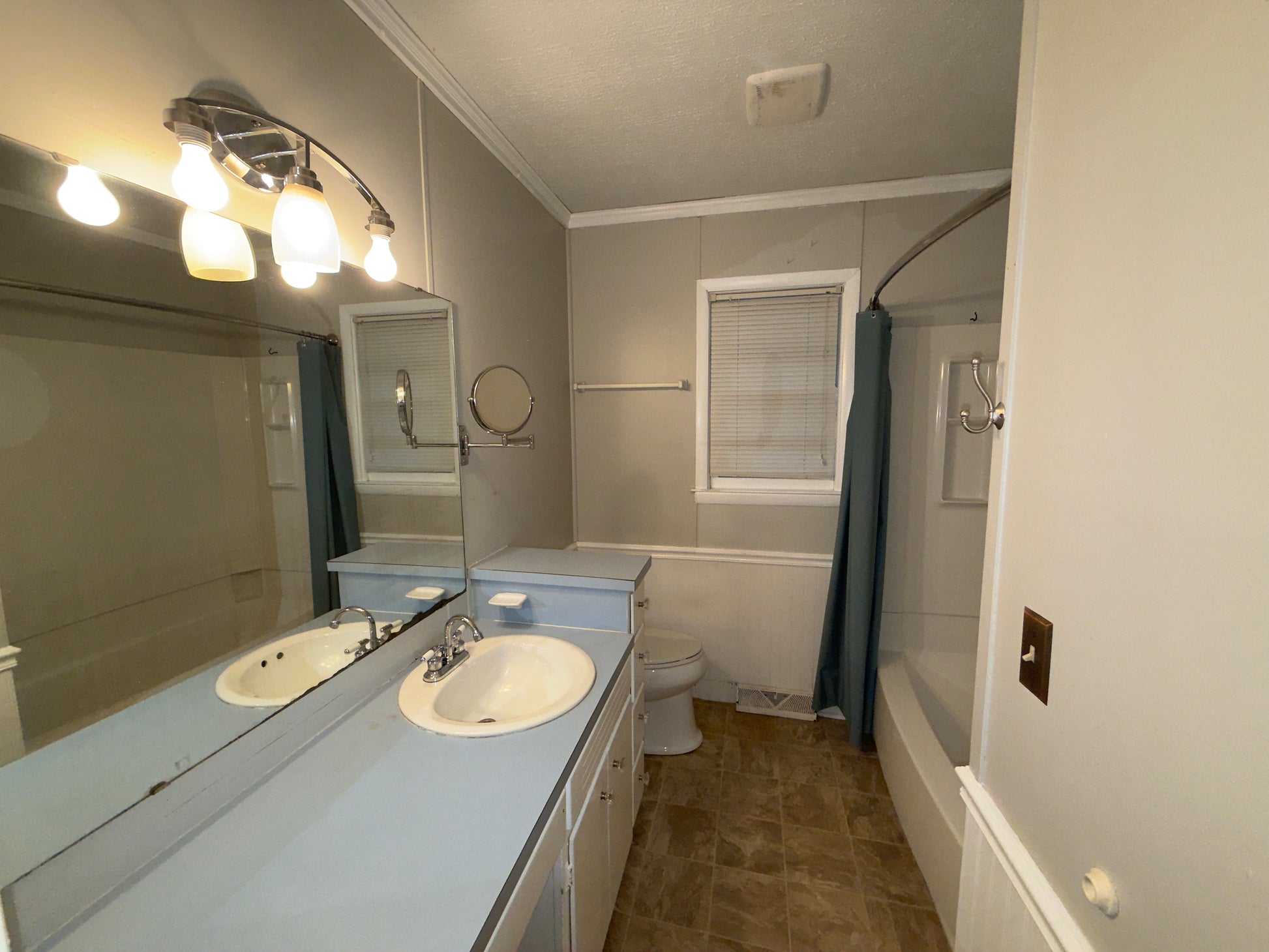 2934 Academy St, Sanford, NC 27332